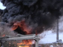 В Белгородской области начался пожар на лакокрасочном заводе в результате украинского обстрела