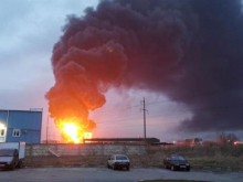 Украина обстреляла нефтебазу в Белгородской области России