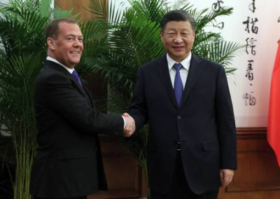 Дмитрий Медведев посетил Си Цзиньпина