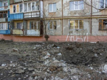 ВСУ в очередной раз обстреляли Первомайск в ЛНР. Тяжело ранена женщина