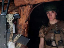 Новшество на Украине: если жена на фронте, муж имеет право выехать за границу