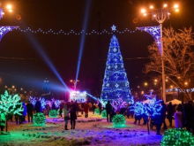 Донецк и другие города ДНР потратят миллионы рублей на новогодние украшения. Жители республики возмущены