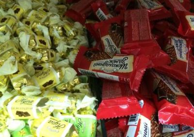 Белоруссия отказывается от украинских конфет, печенья и лекарств
