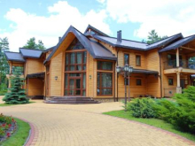 Резиденцию Януковича отдали под отель