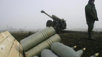 Киев перебросил в Донбасс дополнительную военную технику и женщин-снайперов из Европы