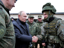 Путин указал единовременно выплатить мобилизованным 195 тысяч рублей