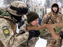 «У фашистов нет пола». Женские батальоны Украины
