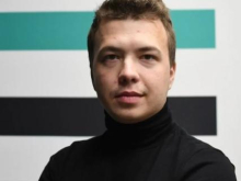 К Протасевичу пустили адвоката: «он бодр и весел»