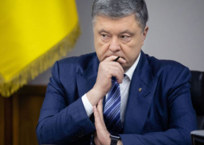 Порошенко дважды за сутки пытался покинуть Украину — безуспешно