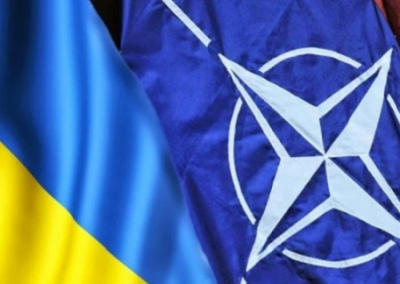 Киссинджер: Теперь Украина в НАТО отвечает интересам России. Оставлять Киев с вооружением — слишком рискованно
