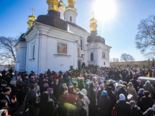 Зе-религиозная война в самом начале. Ряженные устраивают провокации в храмах УПЦ