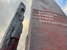 В ЛНР открыли обновлённый мемориал молодогвардейцам «Непокорённые»