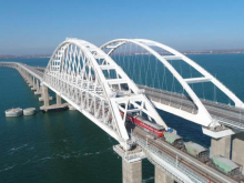 Песков и Шеремет ответили на угрозы Киева ударить по Крымскому мосту: объект под надёжной охраной