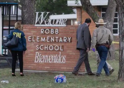 В начальной школе на юге Техаса старшеклассник устроил кровавую бойню. Погибло 18 детей и 3 взрослых
