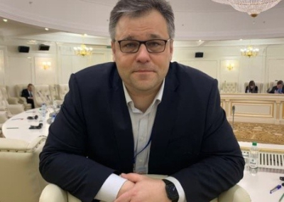 Родион Мирошник: представителям Киева на Минских переговорах запрещено читать документы ЛДНР