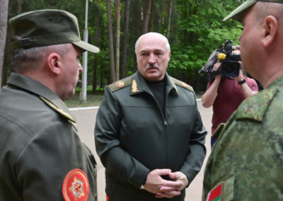 Лукашенко сообщил о крушении авиагруппы из четырех воздушных судов ВКС РФ в Брянской области