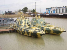 В порту Очакова уничтожены два катера ВМС Украины, готовые к десанту на Змеиный