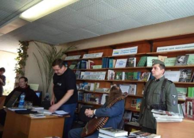 «Гиммлер сошёл бы с ума»: на Николаевщине в библиотеке презентовали книгу о дивизии СС «Галичина»