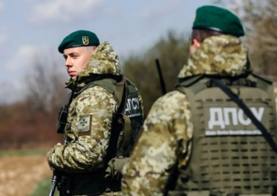 На Украине разоблачили 220 группировок, которые помогали мужчинам бежать за границу