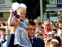 С 1 сентября в школах Донбасса и освобождённых территорий Украины появится вооружённая охрана