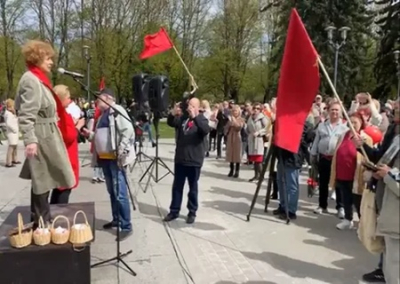 Латыши вышли на митинг против русофобии