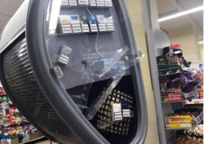 Стала известна причина, из-за которой мужчина топором разгромил супермаркет в Мариуполе