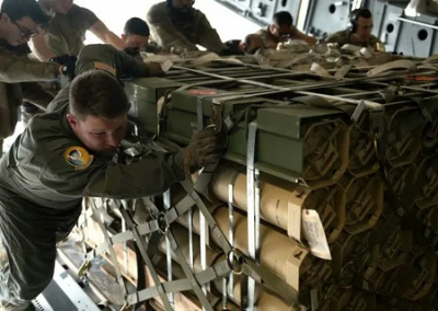 США передают Украине новый пакет военной помощи на $325 млн
