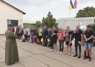 Пойманных пограничниками в Одесской области уклонистов заставили покаяться перед отправкой на фронт