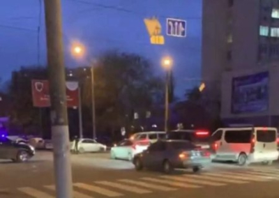 В Одессе мужчина при попытке задержания метнул в полицейских гранату. 8 раненых