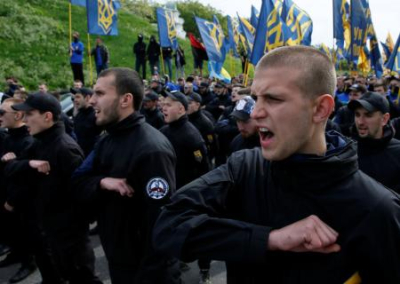 Украинская власть использует нацистов и радикалов как «страшилку для Новороссии»