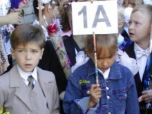 Половина педагогов Крыма не вакцинированы, но родителей на сентябрьскую линейку пустят «только привитых»