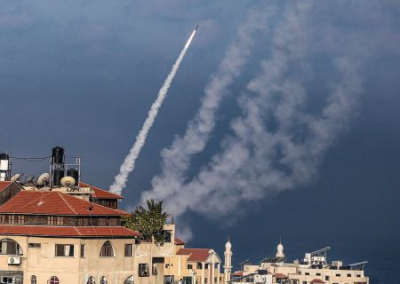 Израиль продолжает наносить удары по Сектору Газа и обстрелял территорию Ливана