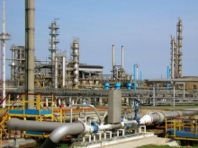 По всей Украине уничтожаются нефтебазы, завод  Коломойского в Кременчуге неприкосновенный