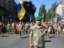 Кличко и Порошенко собирают альтернативный парад атошников в противовес Офису президента
