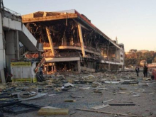 В Одессе «фактически уничтожен» морской вокзал и повреждено зернохранилище