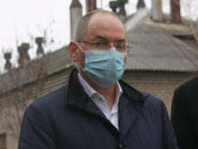 Пальто Степанова. Главу МОЗ обвиняют в покупке дорогих вещей за откаты с индийской вакцины