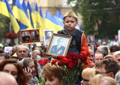 Украинские социологи и журналисты доказывают, что граждане не хотят отмечать 9 Мая