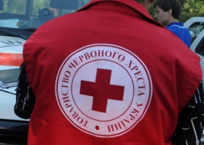 Красный крест получил жалобу на украинские власти за отказ вакцинировать ветеранов Великой Отечественной войны