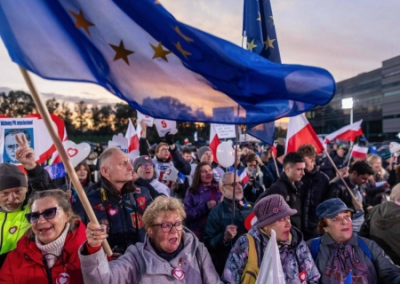 Поляки возмущены тем, что украинские власти позволяют себе общаться с Евросоюзом без участия Польши