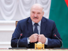 Песков и Аксёнов пригласили Лукашенко в Крым