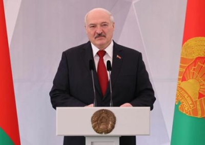 Лукашенко белорусам: чем в Польше клубнику собирать, как украинцы, лучше майнить криптовалюту дома