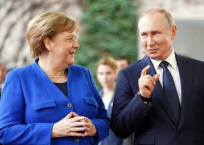 Экс-премьер РФ: Меркель убедила Путина подписать Минские соглашения