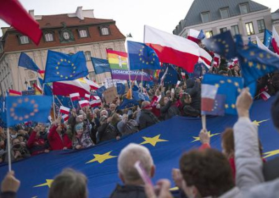 Споры Брюсселя и Варшавы вокруг законодательства могут вылиться в выход Польши из ЕС