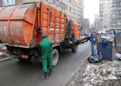 Донецк утопает в мусоре. О проблеме говорят местные жители и замначальника Росгвардии