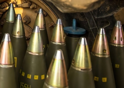 Франция пообещала удвоить поставки Киеву снарядов калибра 155 мм