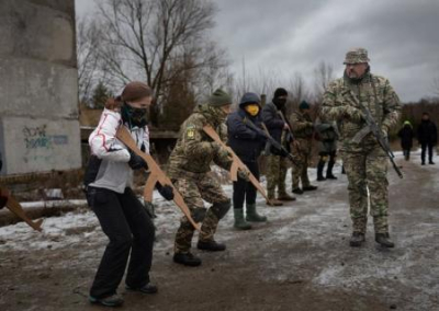Борис Джонсон в Киеве предложит создать «мини-НАТО»? Sun пишет про «укроюгенд» для противостояния агрессии Кремля