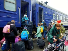 Зеленский обещает устроить переселенцам безбедную жизнь в западных регионах Украины, но реалии говорят об обратном