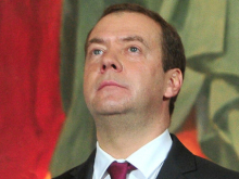 Медведев: США должны приползти и умолять о переговорах с РФ