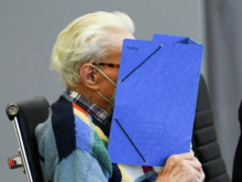 100-летний охранник концлагеря СС предстал перед судом в Германии