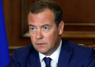 Медведев: дебильная русофобия, а с ней и обнищание рядовых европейцев нарастают